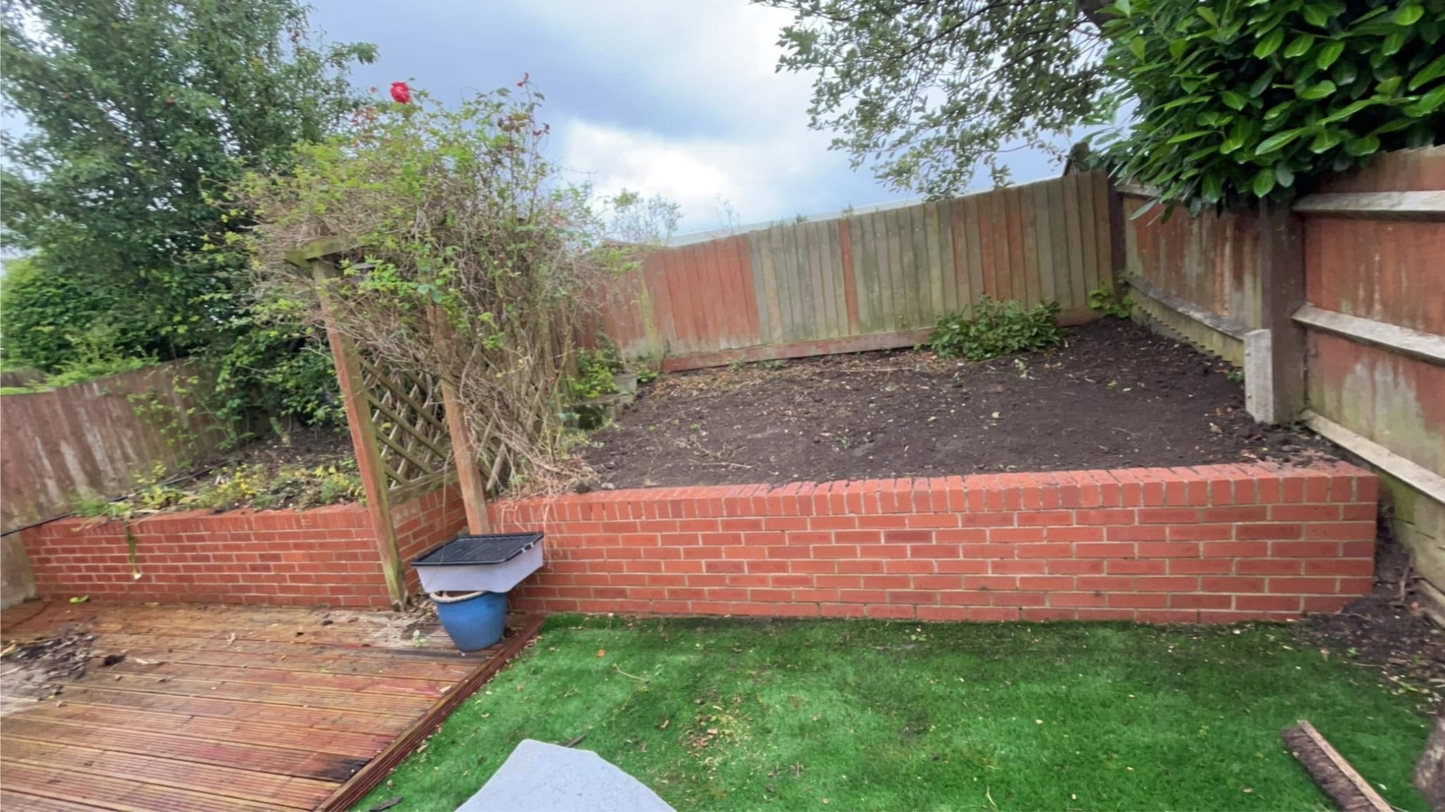 Fencing Company Milton Keynes 19 Xlarge