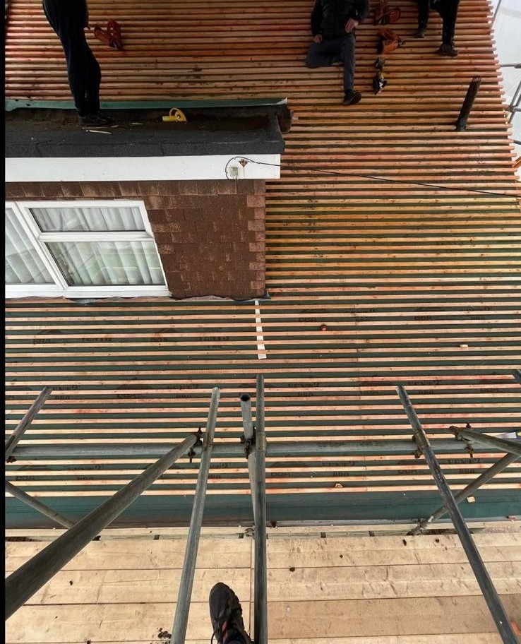 Roofer Worthing 07 Xlarge
