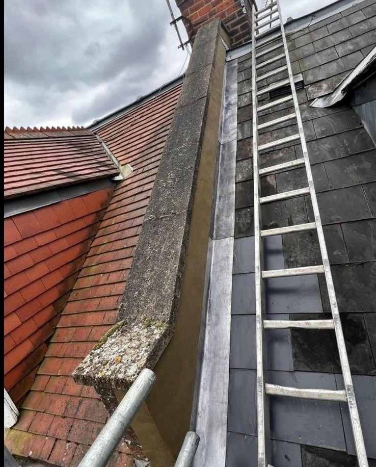 Roofer Worthing 12 Xlarge