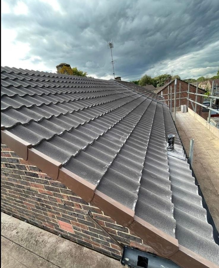 Roofer Worthing 16 Xlarge