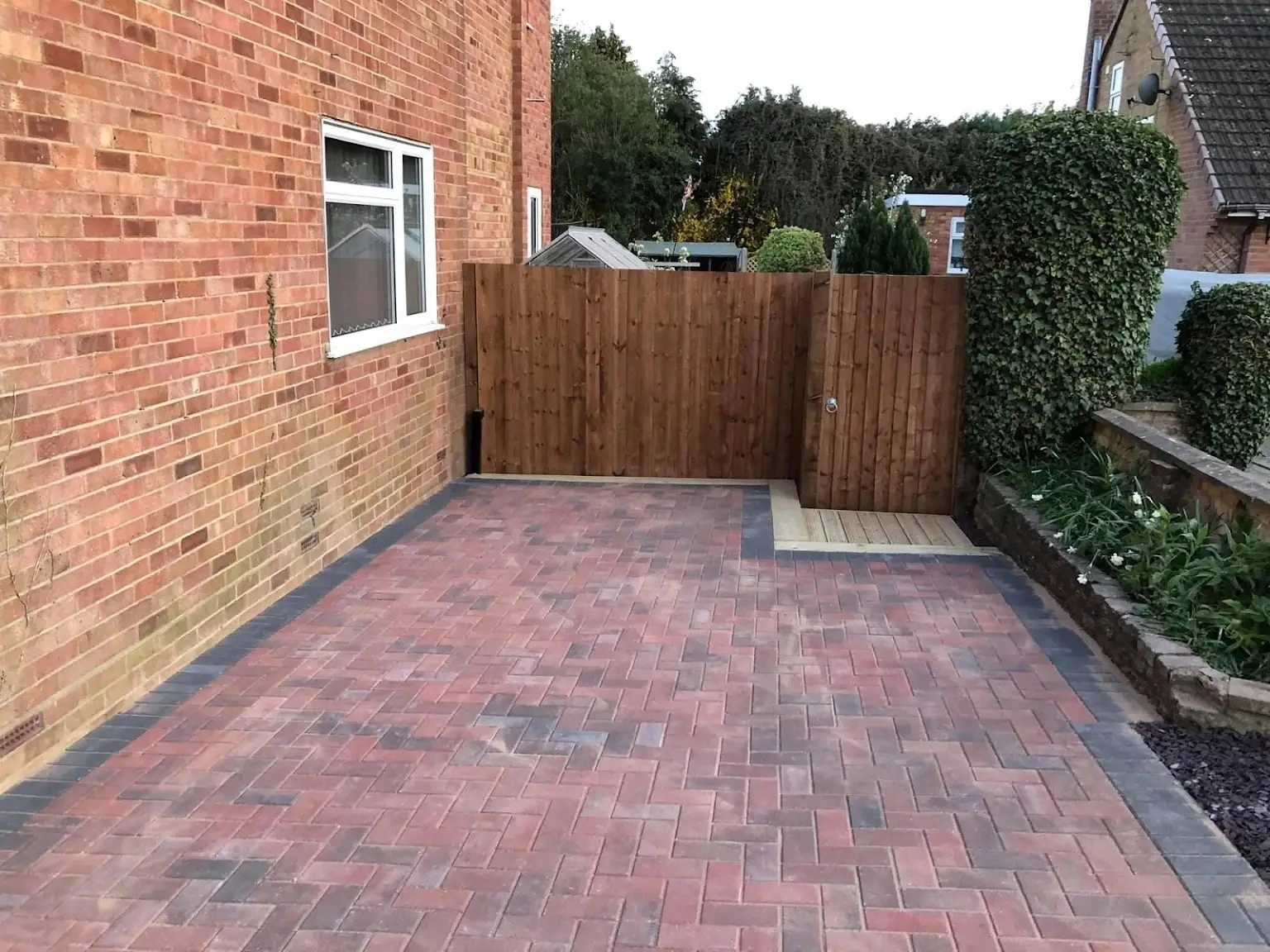 Paving And Landscaping Contractors In Northampton 24
