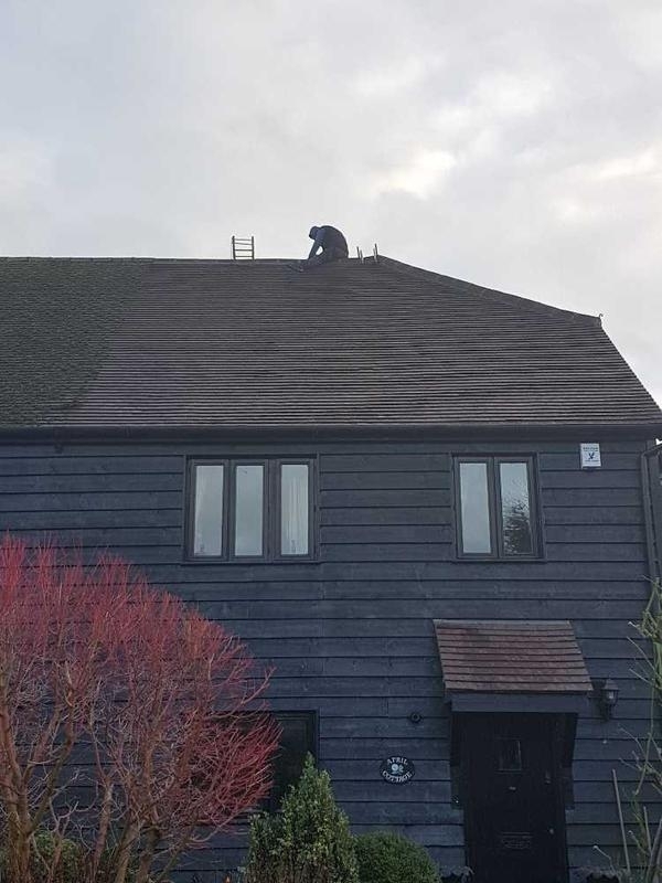 roofer-buckingham-cooperative-roofing-743-medium
