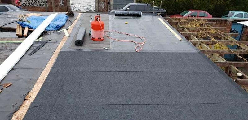 roofer-buckingham-cooperative-roofing-759-medium