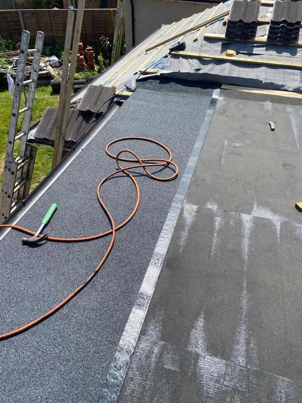 roofer-buckingham-cooperative-roofing-793-small