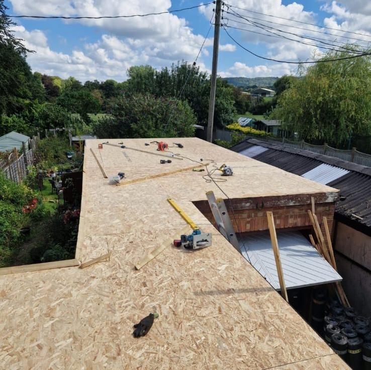 roofer-buckingham-cooperative-roofing-839-medium