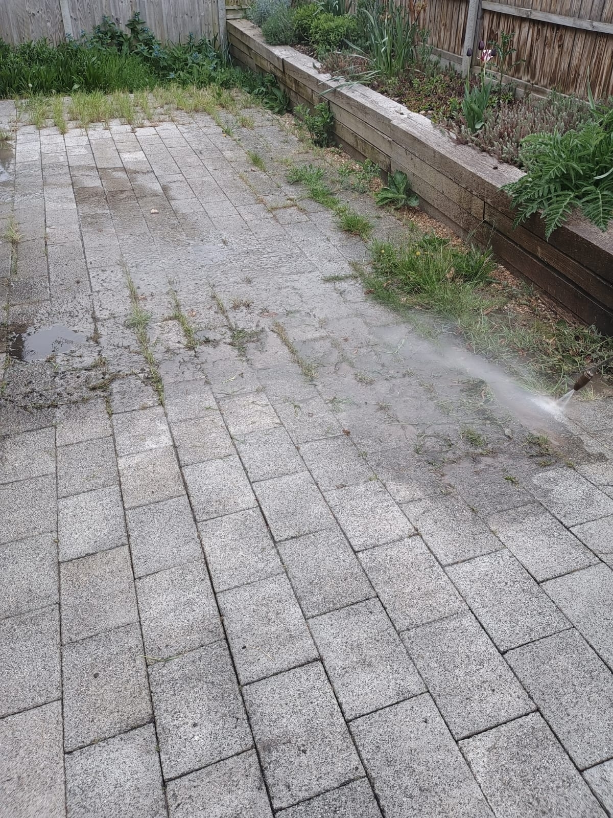 driveway-and-patio-cleaning-yellowstone-paving-ltd-02-small