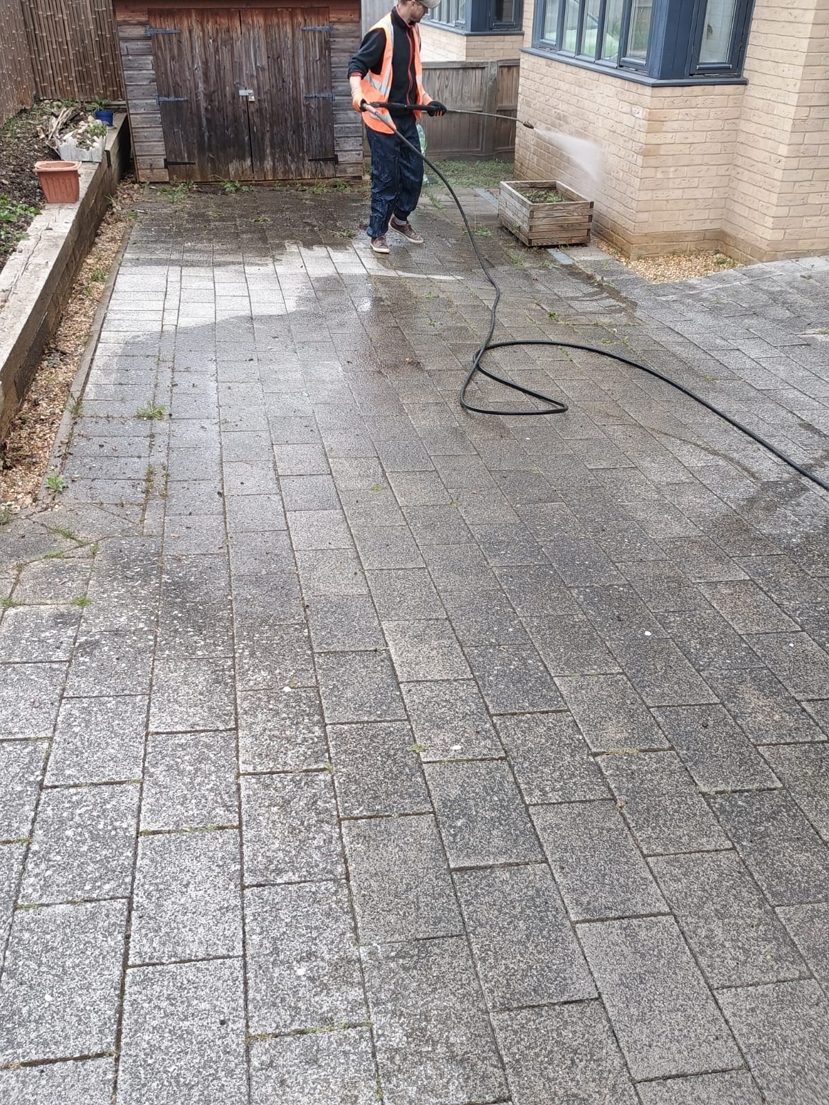 driveway-and-patio-cleaning-yellowstone-paving-ltd-05-small