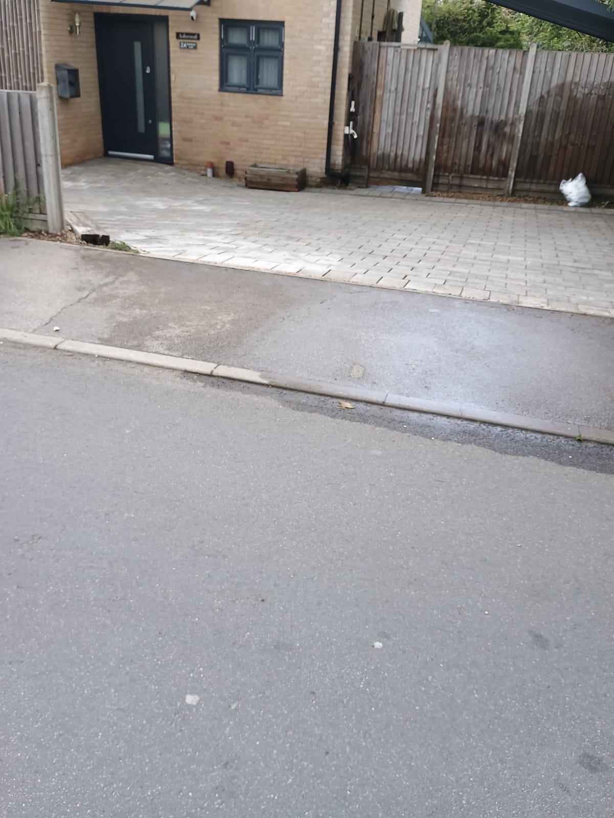 driveway-and-patio-cleaning-yellowstone-paving-ltd-08-small