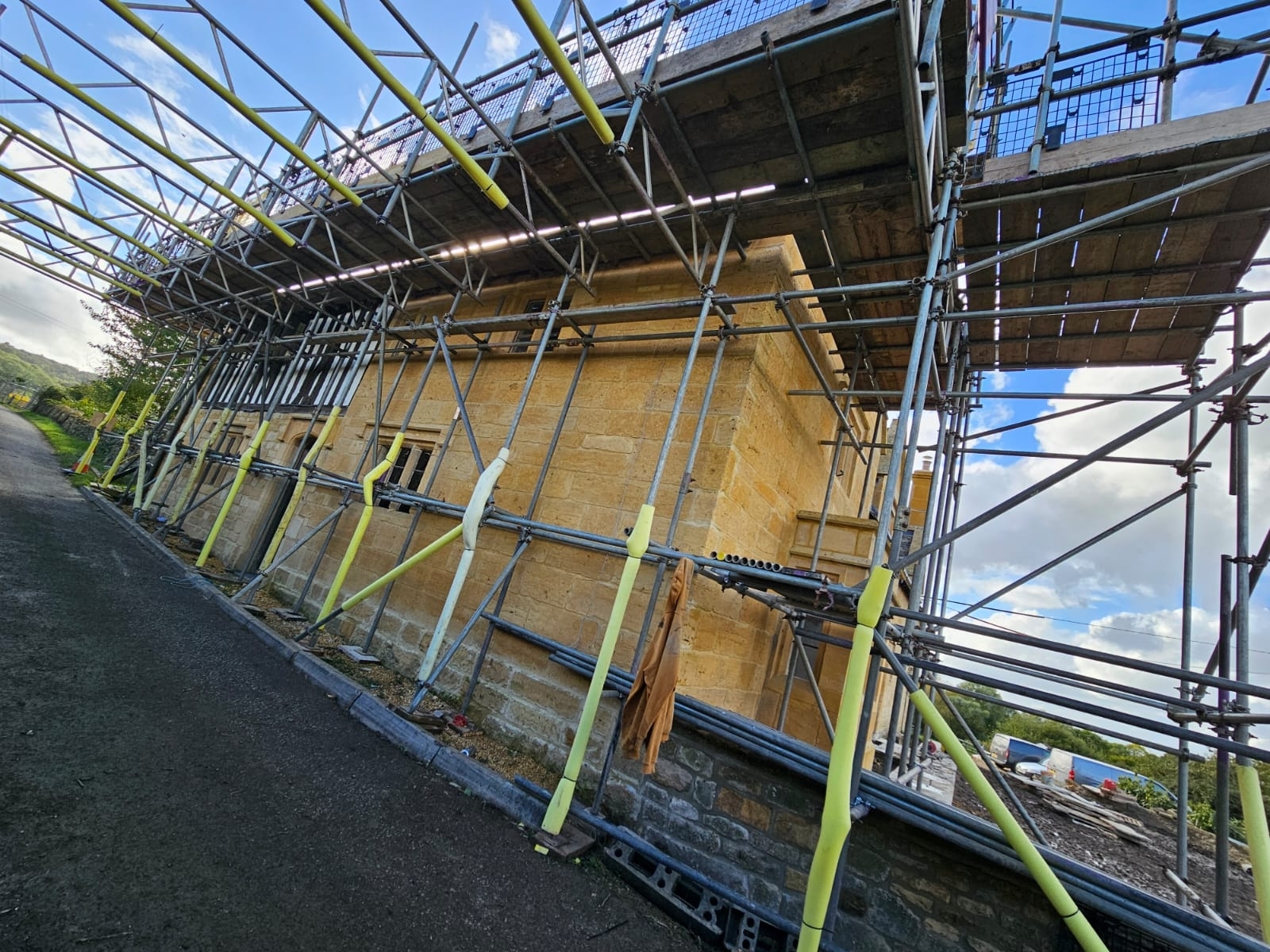 upright-scaffolding-banbury-02-small