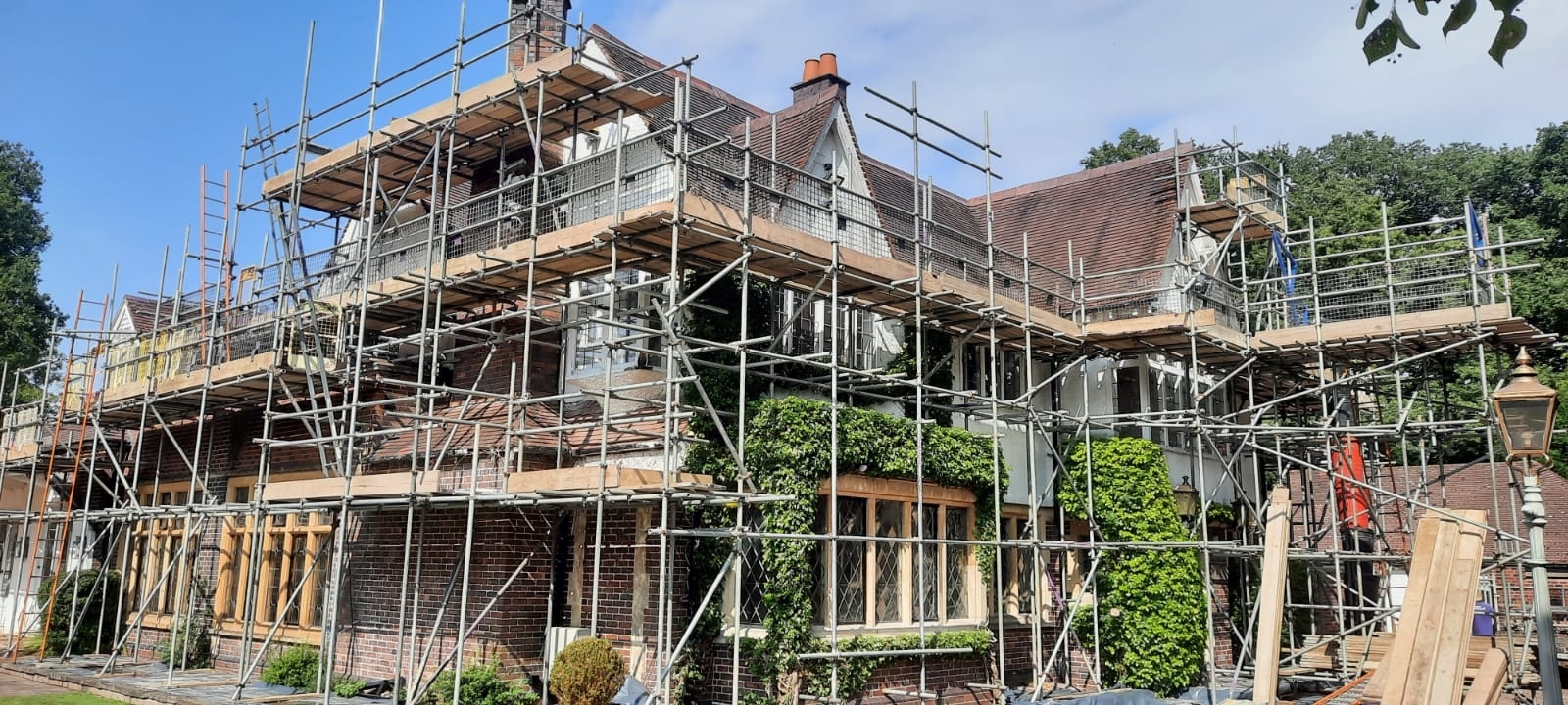 upright-scaffolding-warwickshire-small