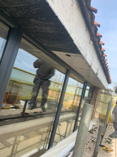 Roofer Bedford Charlies Angels Conservatory Roof Specialists 20 Medium