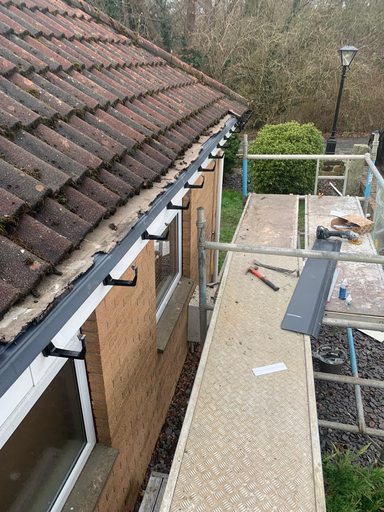 Roofer Bedford Charlies Angels Conservatory Roof Specialists 40 Medium