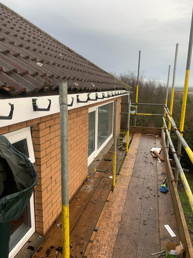 Roofer Bedford Charlies Angels Conservatory Roof Specialists 70 Medium
