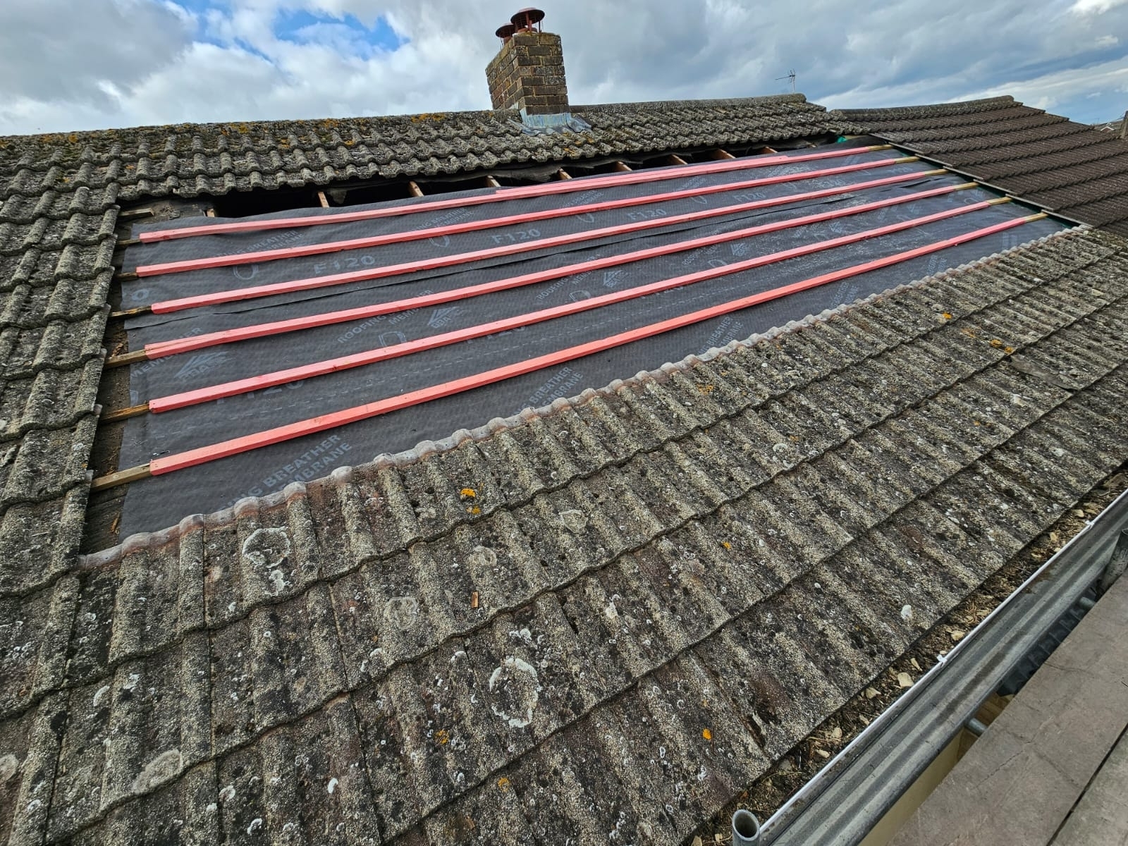 Roofer Swindon Cjs Home Improvements 02 Xlarge