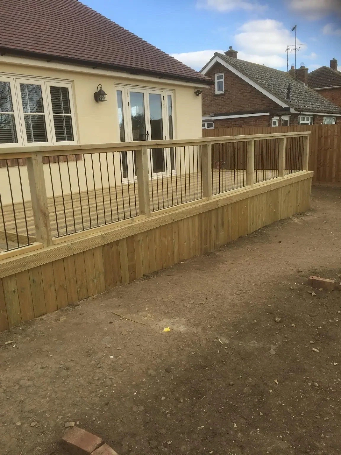 Fencing And Decking Contractors In Northampton 02