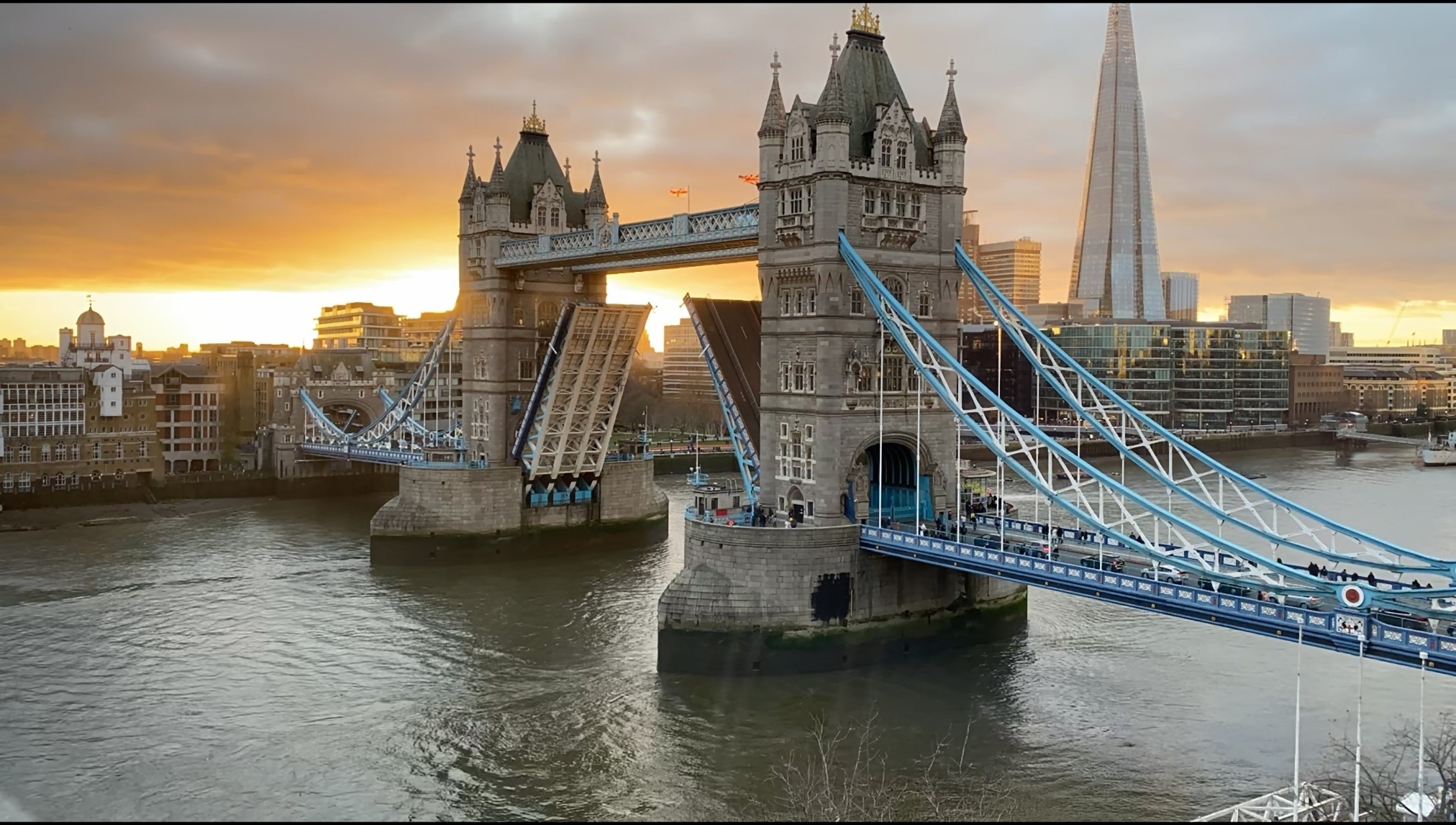 Vecteezy A View Of Tower Bridge In London In The Evening 8731701 Xlarge