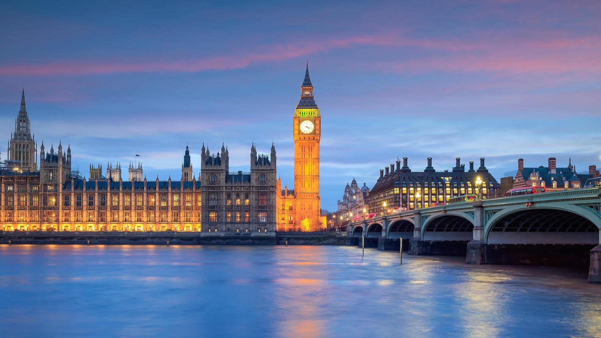 vecteezy-big-ben-and-houses-of-parliament-at-twilight-2169579-small