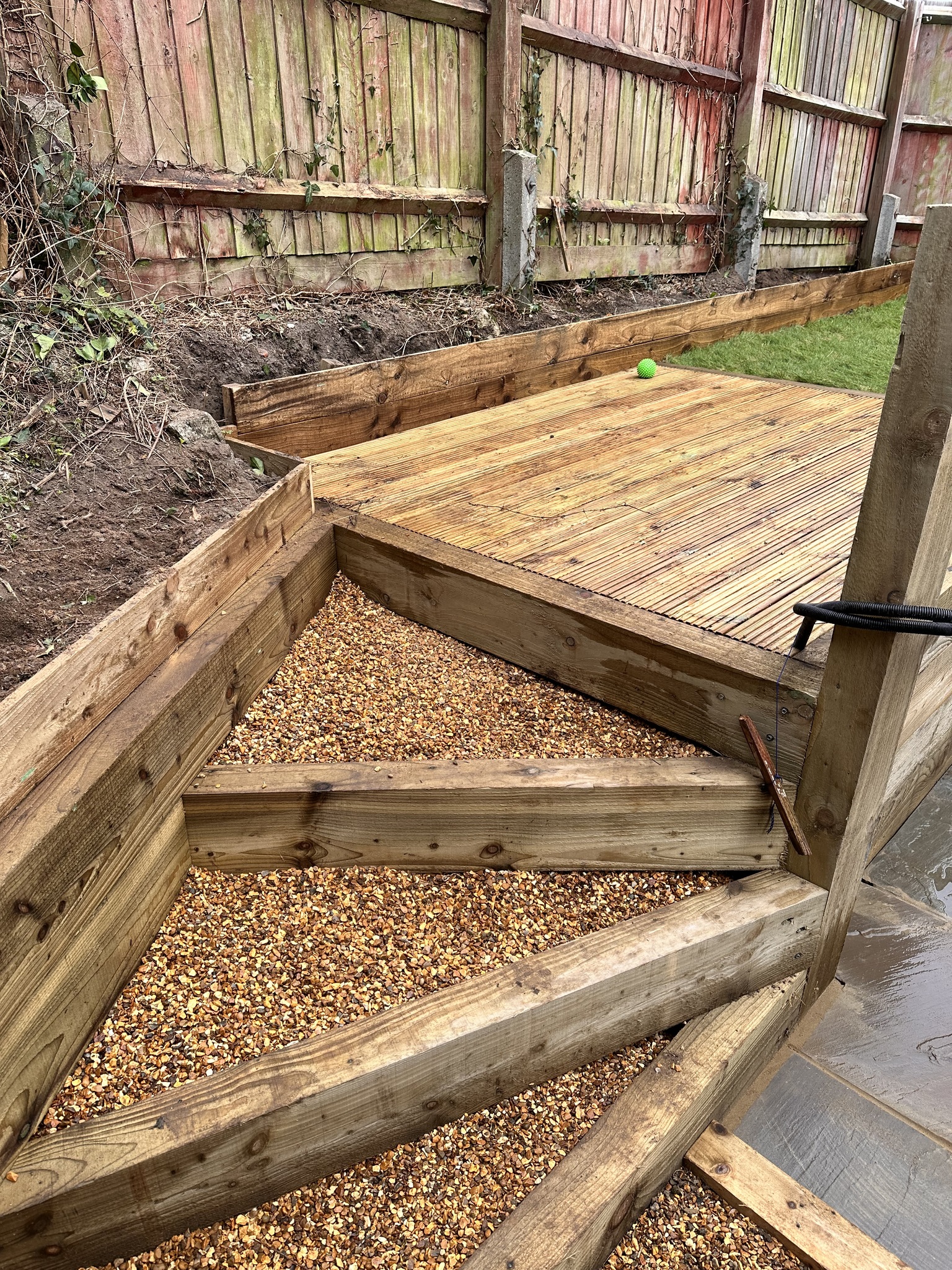 patio-steps-timber-walls-3-small