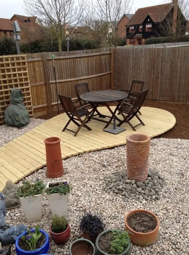 Fencing And Decking Contractors In Northampton 08