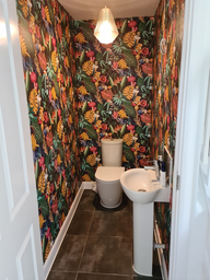 Wallpaper Hanging In A Wc In Wantage 3 Small