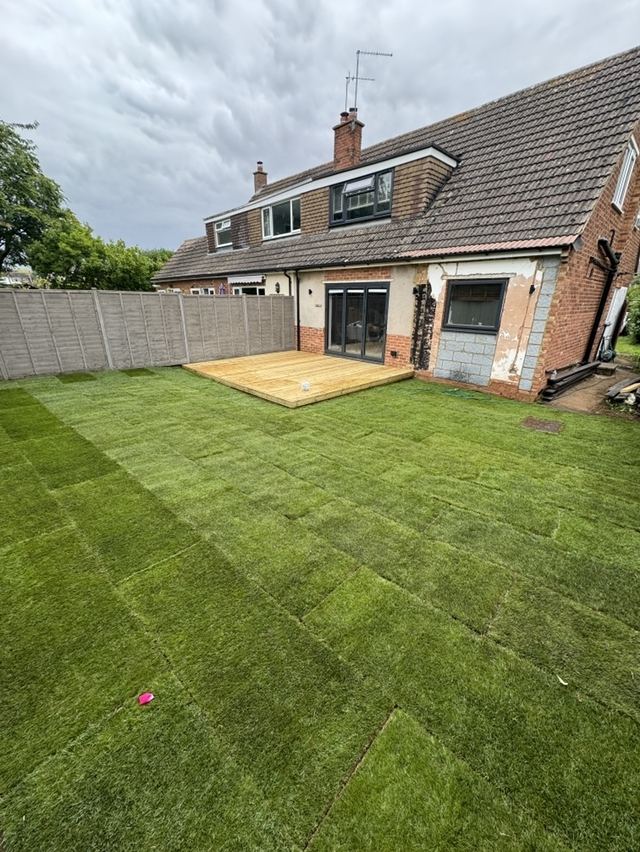 nicholls-and-son-decking-banbury-small