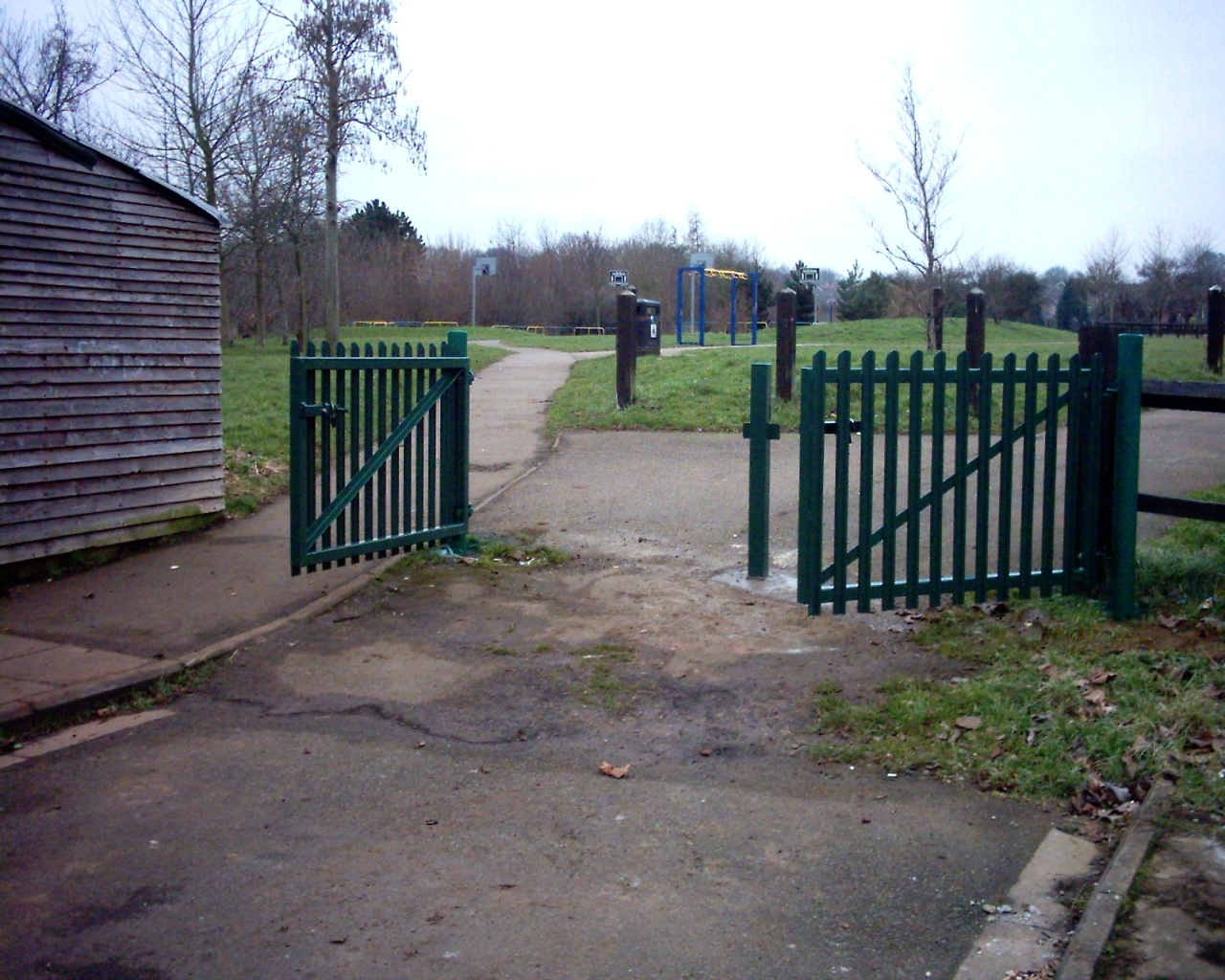 banbury-town-council-gates-04-small