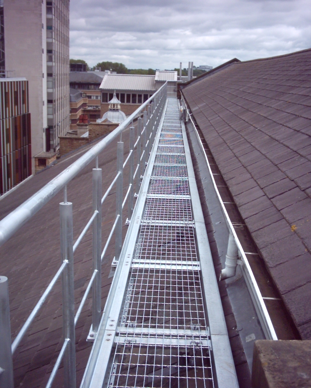 beards-rooftop-walkways-by-tp-steelwork-ltd-10-small