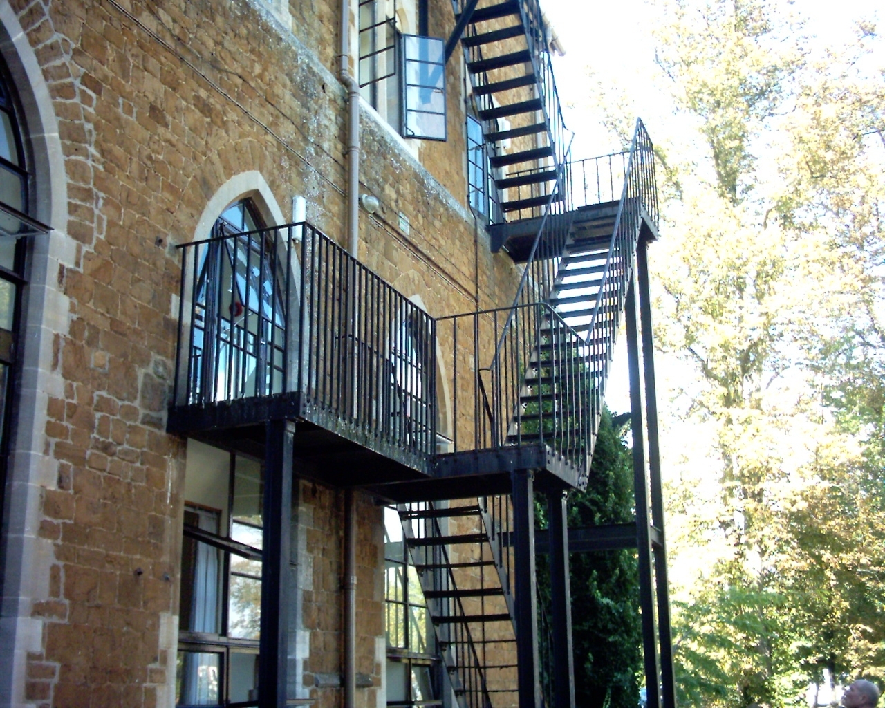 fire-escape-at-bloxham-school-by-tp-steelwork-ltd-12-small