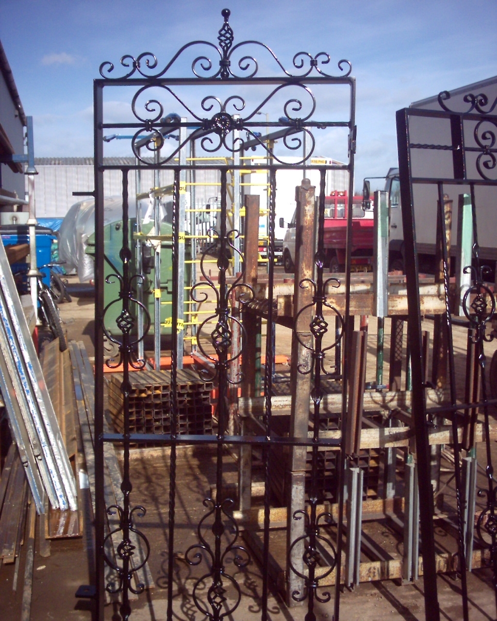 hindu-temple-and-gates-by-tp-steelwork-ltd-11-small