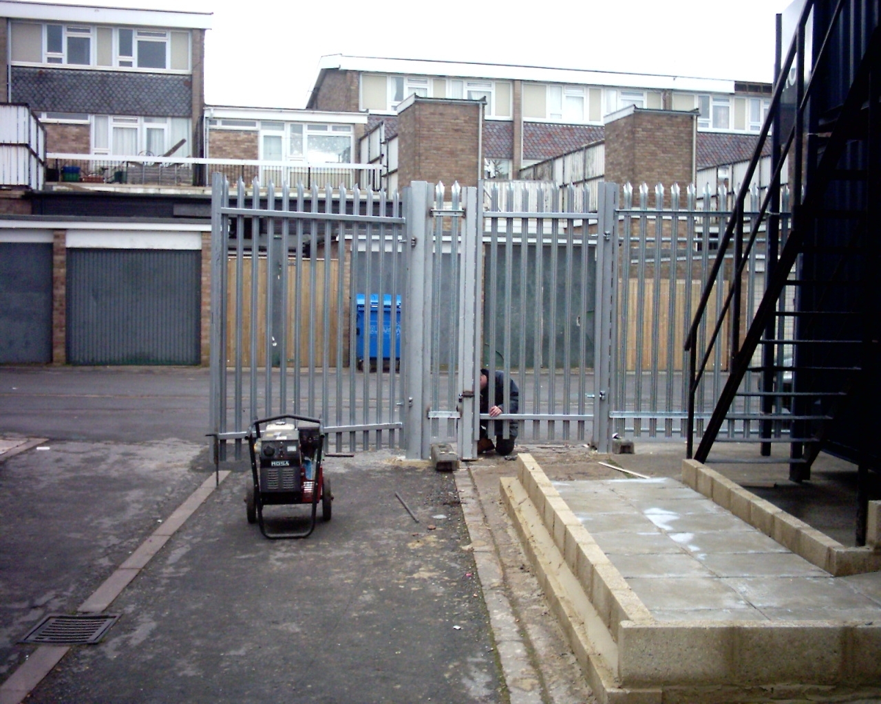 steel-security-fencing-wholesale-05-small