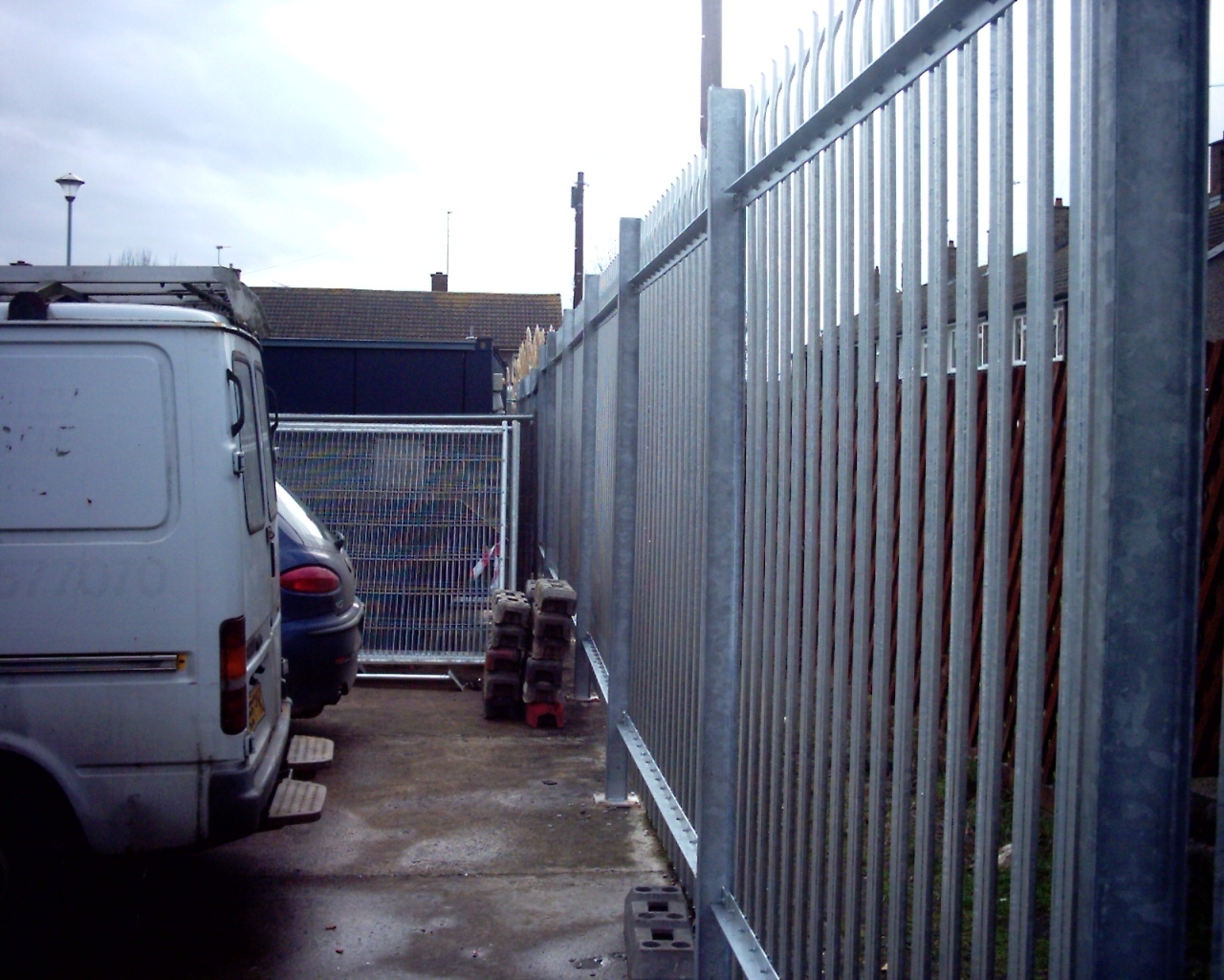 steel-security-fencing-wholesale-08-small