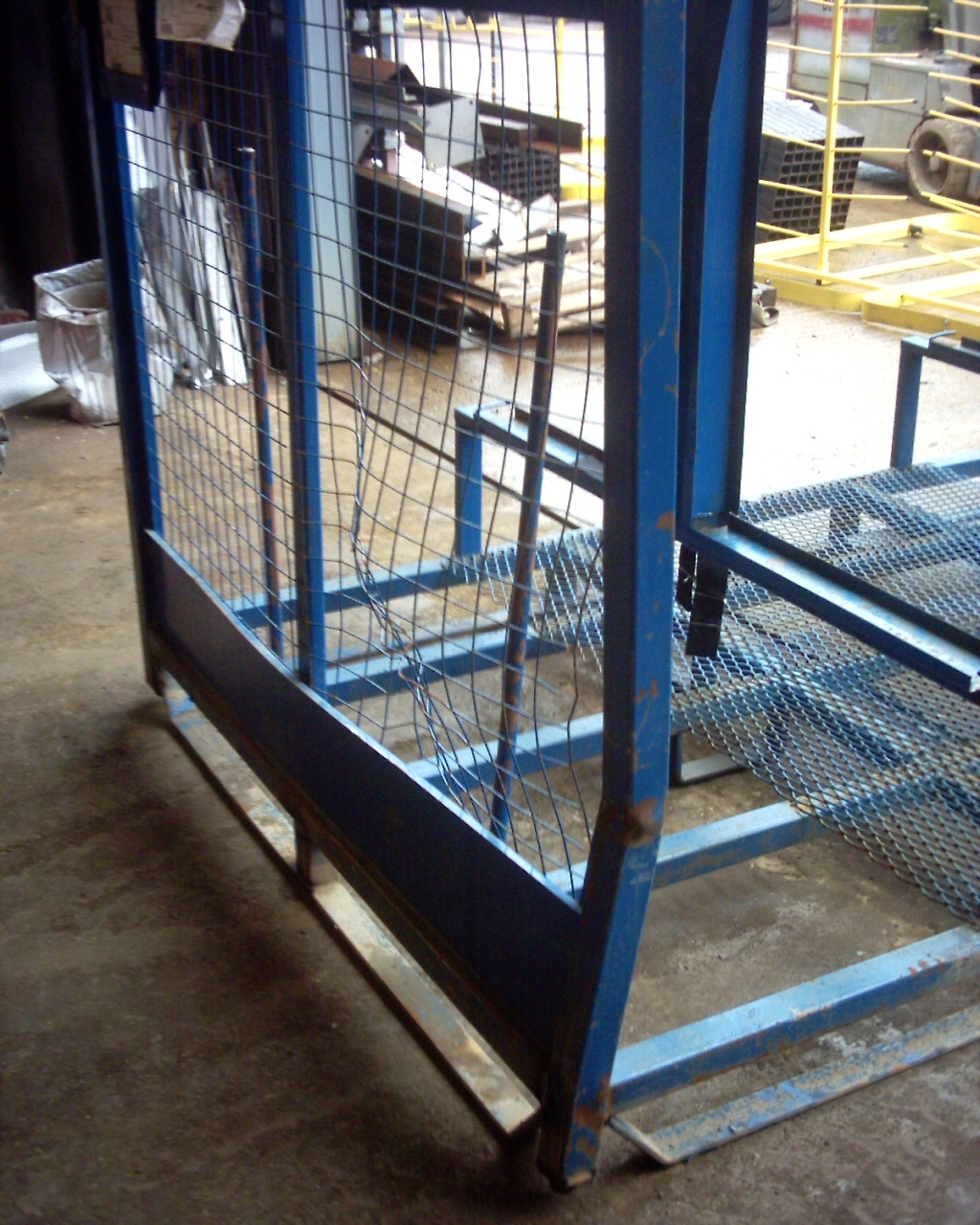 steel-stillage-manufacture-tp-steelwork-ltd-1-small