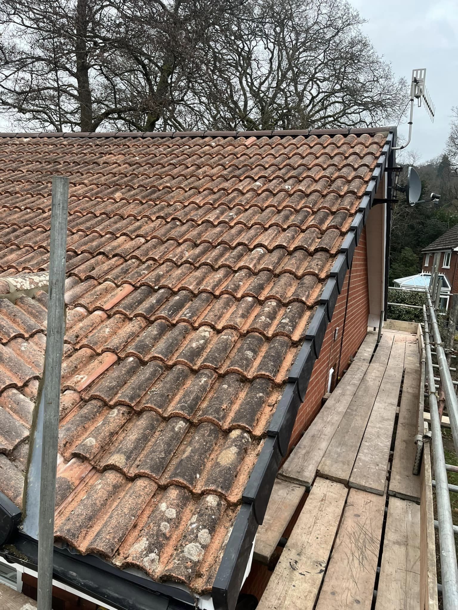 roofer-haslmeare-08-small