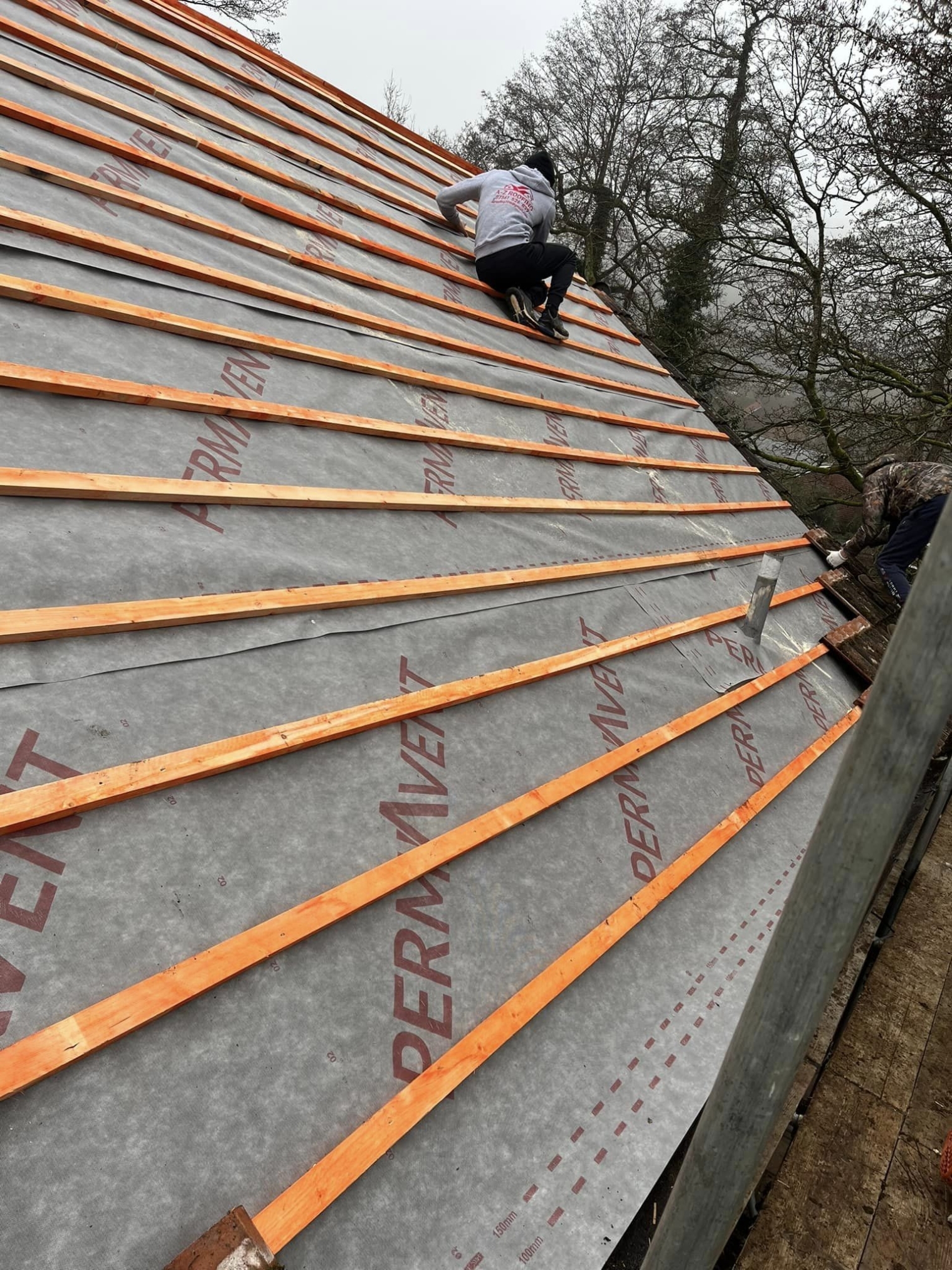 roofer-haslmeare-10-small