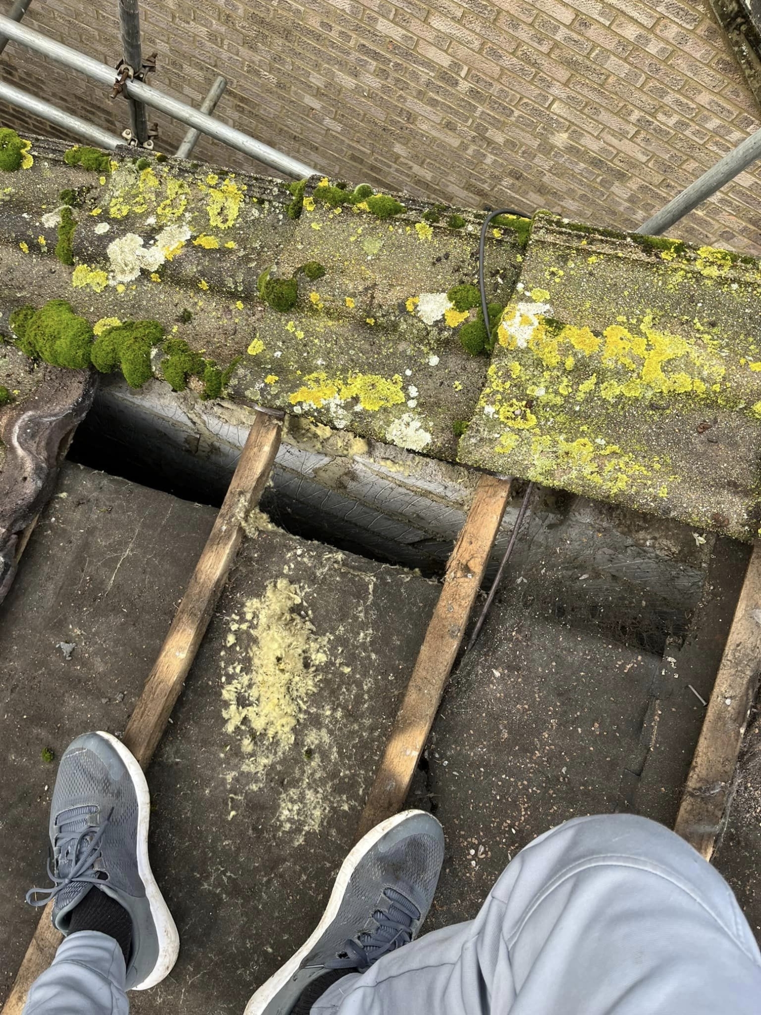 new-roof-installation-whitehill-04-small