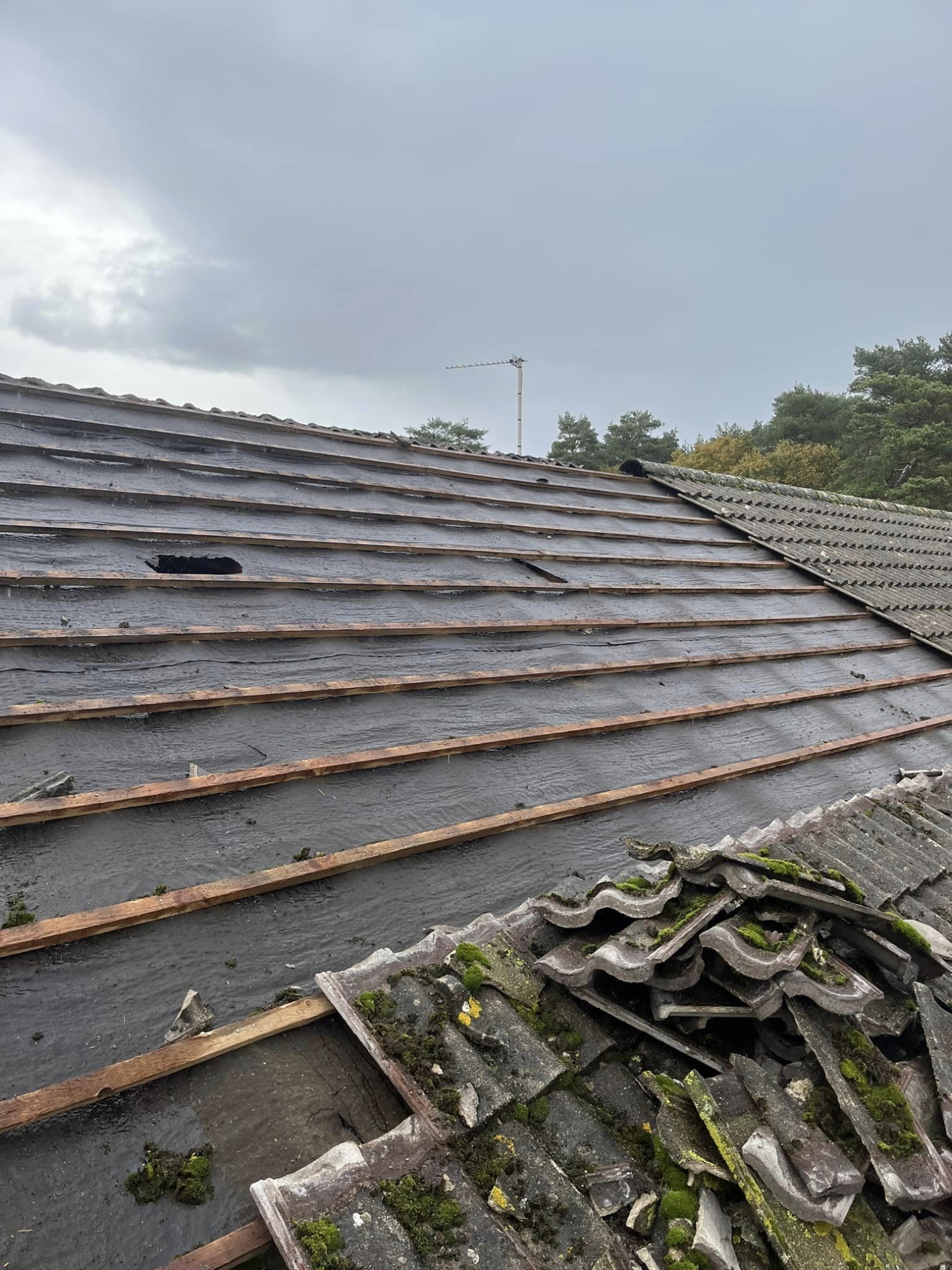 new-roof-installation-whitehill-05-small
