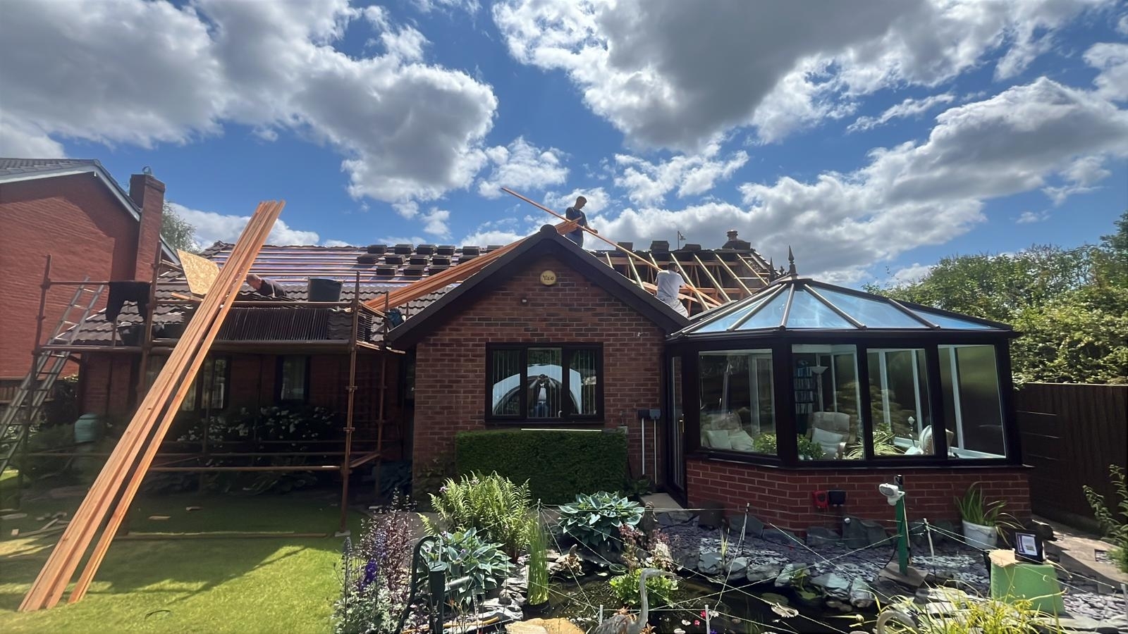 Roofer Telford 2 Xlarge