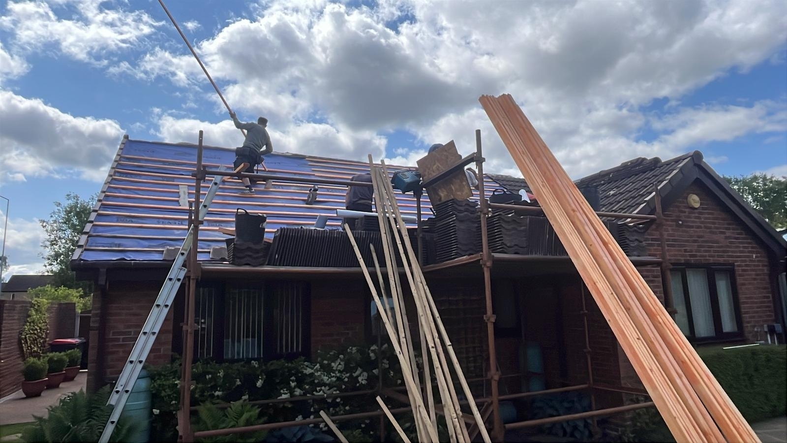 Roofer Telford 3 Xlarge