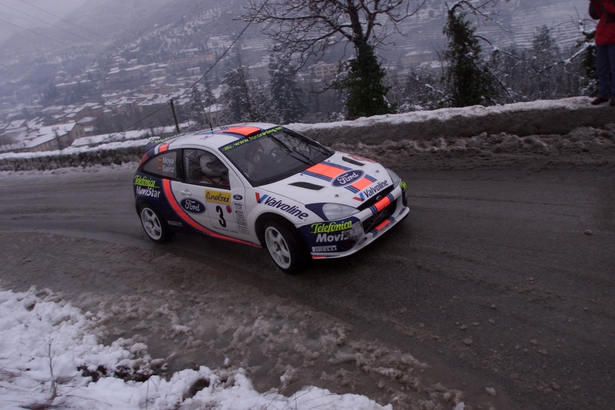 ford-focus-wrc01-33-small
