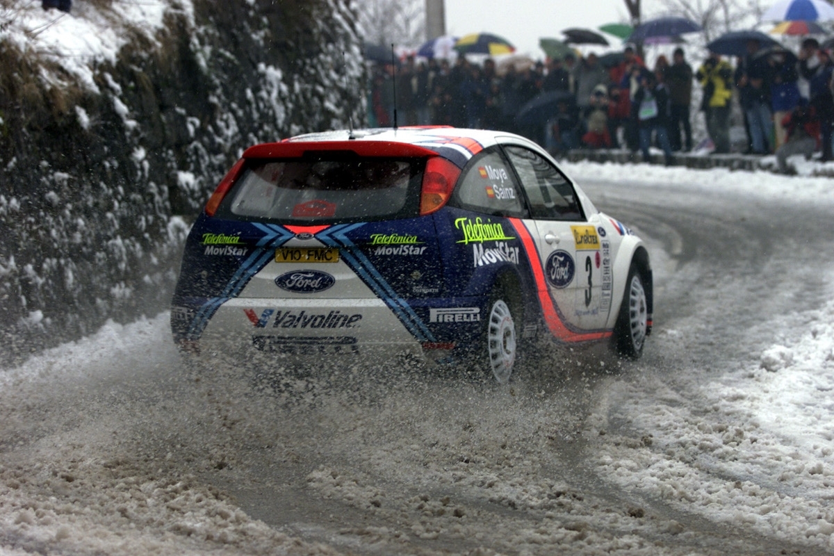 ford-focus-wrc01-34-small